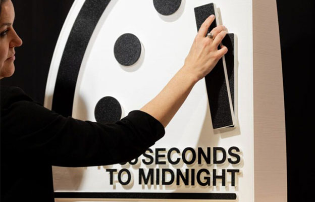 人類滅亡的「末日時鐘」創史上最短：僅剩85秒，30年前還有14分鐘