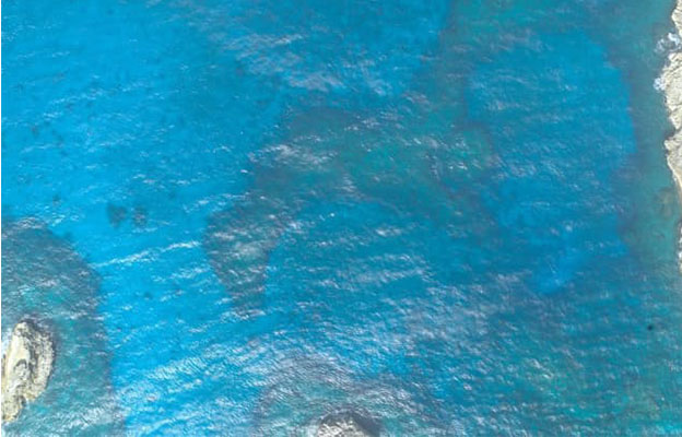 日本海上保安廳於小笠原諸島海域發現日本境內第三處海底喀斯特地形