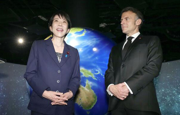 日法首腦視察航太企業 欲推進太空領域合作