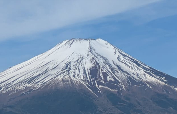 北海道大學等發現富士山在降雨時會山體膨脹，原因是雨水穿透地層縫隙