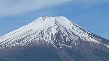北海道大學等發現富士山在降雨時會山體膨脹，原因是雨水穿透地層縫隙