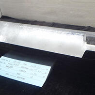 南極冰芯雖含有空氣，為何依然透明？