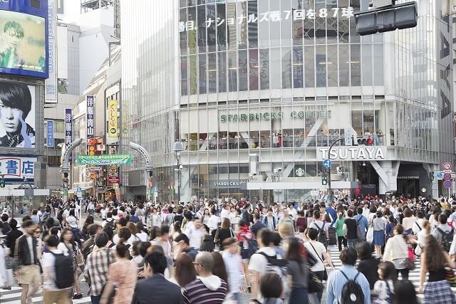 在日本，還是儘量避免邊走邊喫